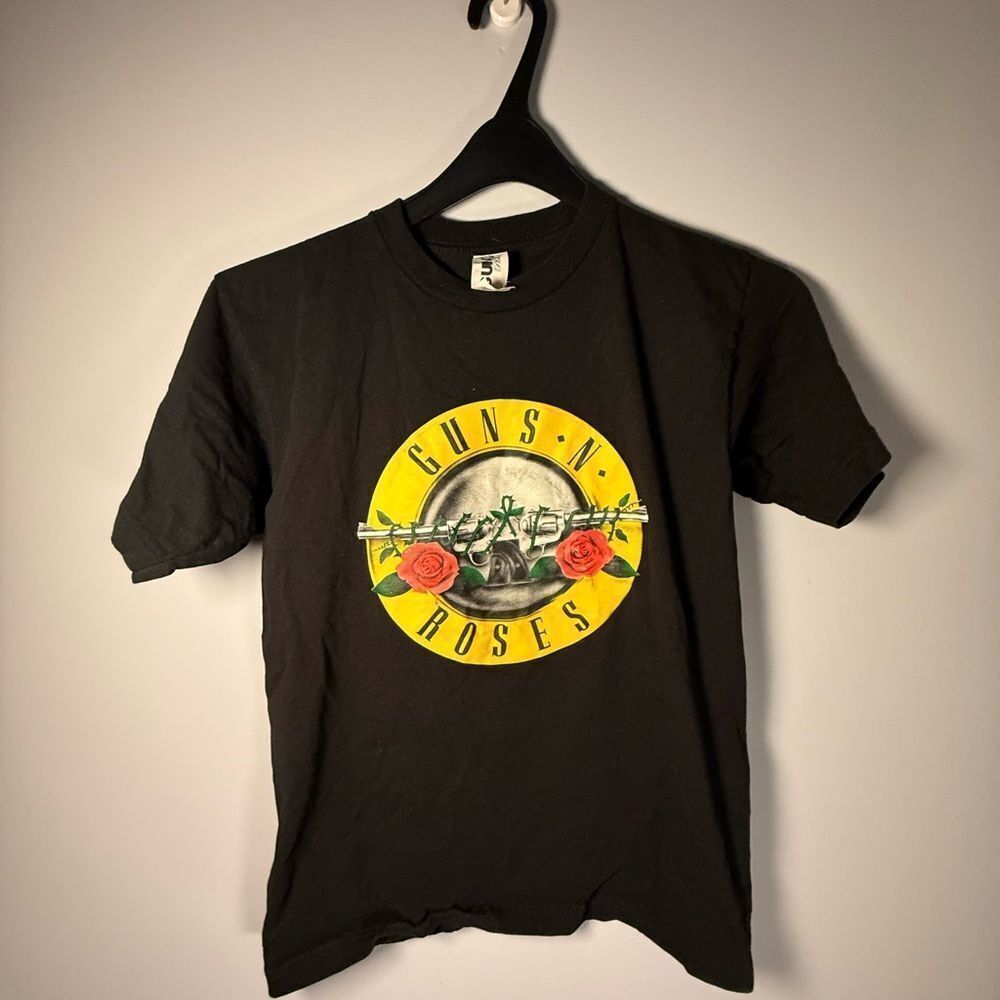 Vintage Guns N Roses t shirt 2004 Size Medium